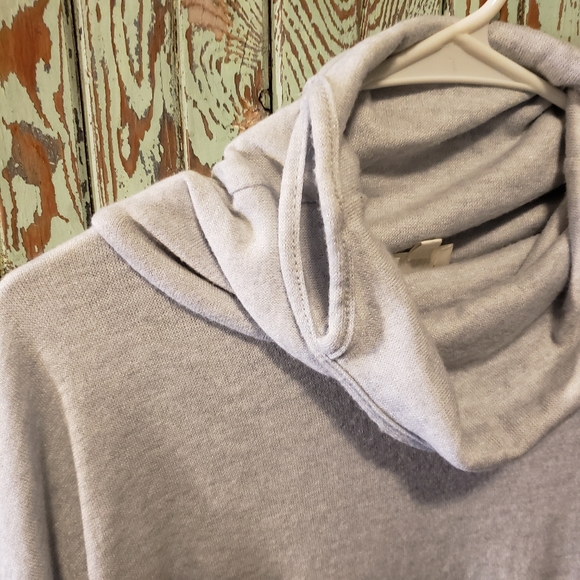 Ava James XL Cowell Sweatshirt - Picture 3 of 5